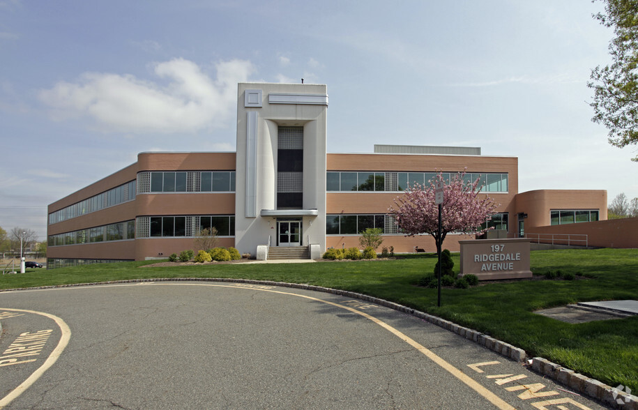 197 Ridgedale Ave, Cedar Knolls, NJ for sale - Primary Photo - Image 1 of 1