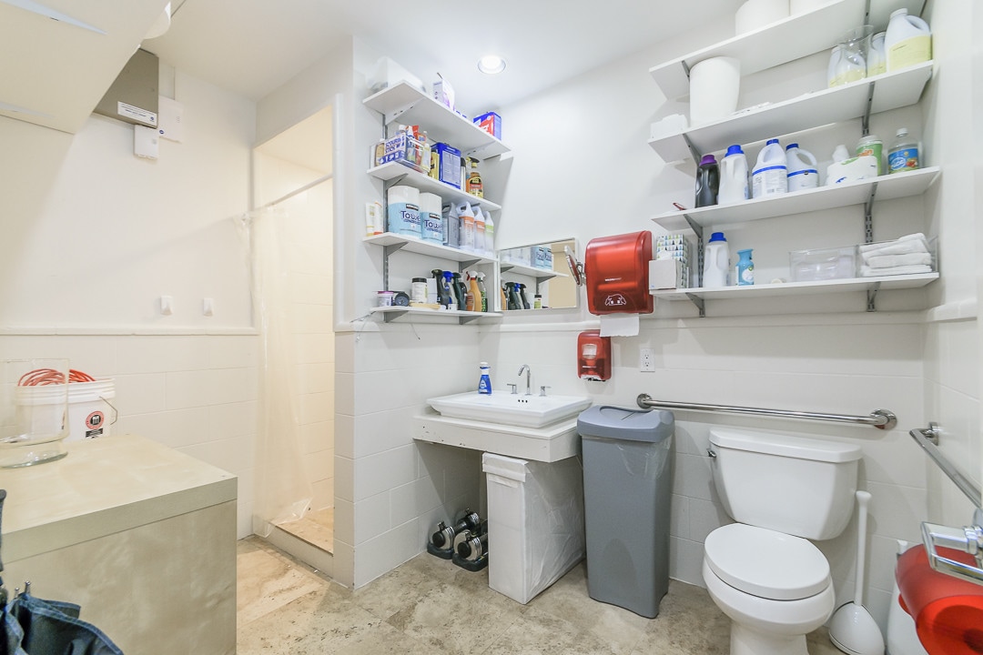 1401 Penman Rd, Jacksonville Beach, FL 32250