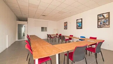 Flex in Gonesse for lease Interior Photo- Image 2 of 10