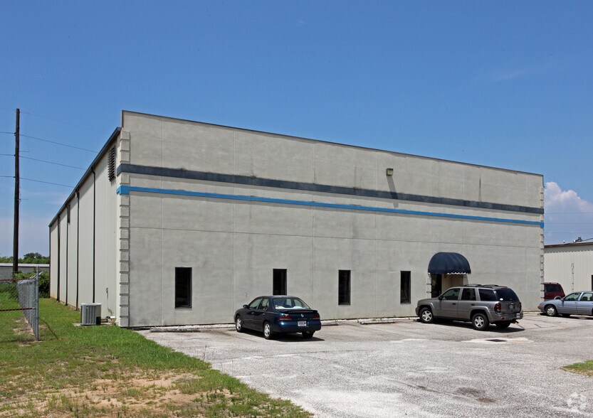 Industrial in Mobile, AL for sale - Primary Photo - Image 1 of 1