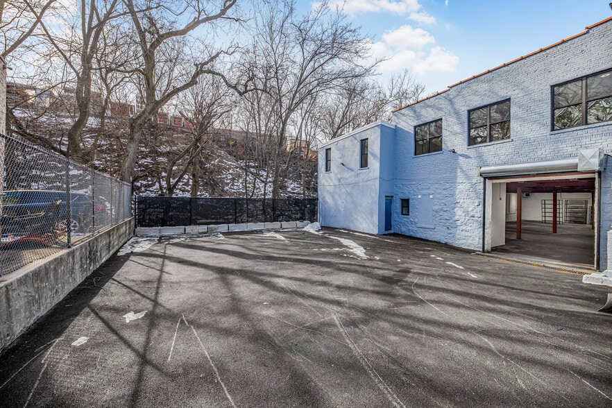 284 Nepperhan Ave, Yonkers, NY for lease - Building Photo - Image 3 of 15