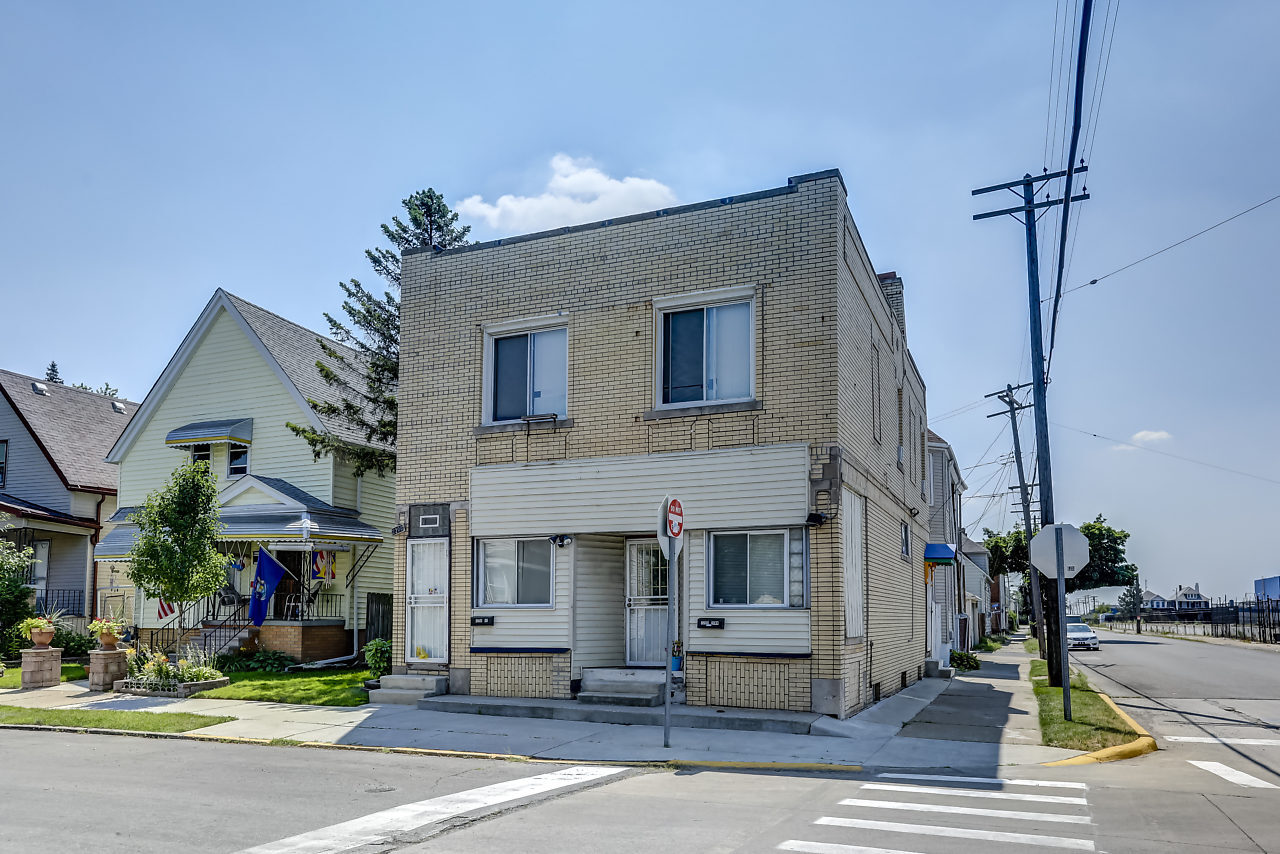 9426 Lumpkin St Hamtramck Mi 48212 Multifamily For Sale Loopnet Com