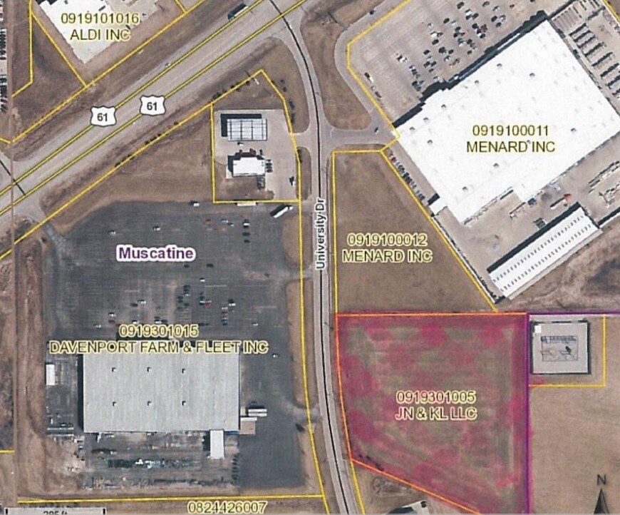 University Ave, Muscatine, IA 52761