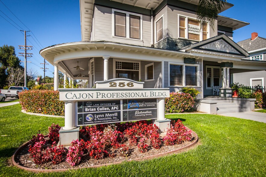 256 Cajon St Redlands Ca 92373 Loopnet Com