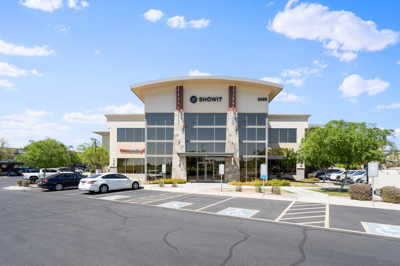 2490 S Gilbert Rd, Chandler, AZ 85286