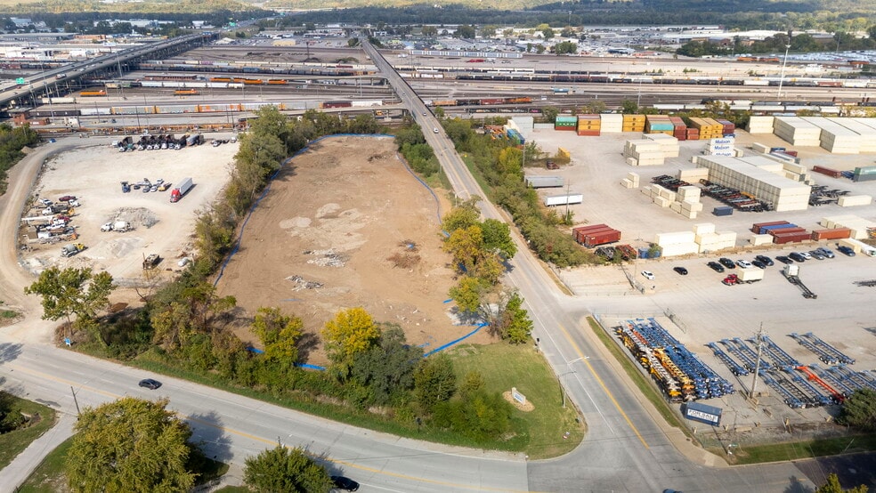 1040 S 42nd St, Kansas City, KS for sale - Building Photo - Image 1 of 9