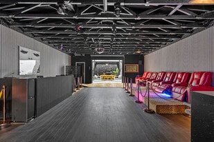 8687 Venice Blvd, Los Angeles CA - Storefront Property