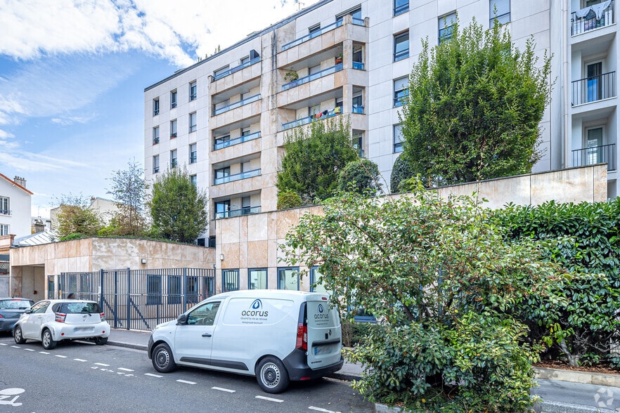 52-54 Rue Du Capitaine Guynemer, Courbevoie for sale - Building Photo - Image 2 of 2