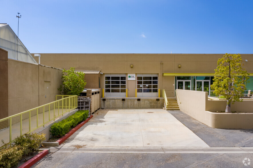 1535 Rancho Conejo Blvd, Thousand Oaks, CA for sale - Building Photo - Image 3 of 22