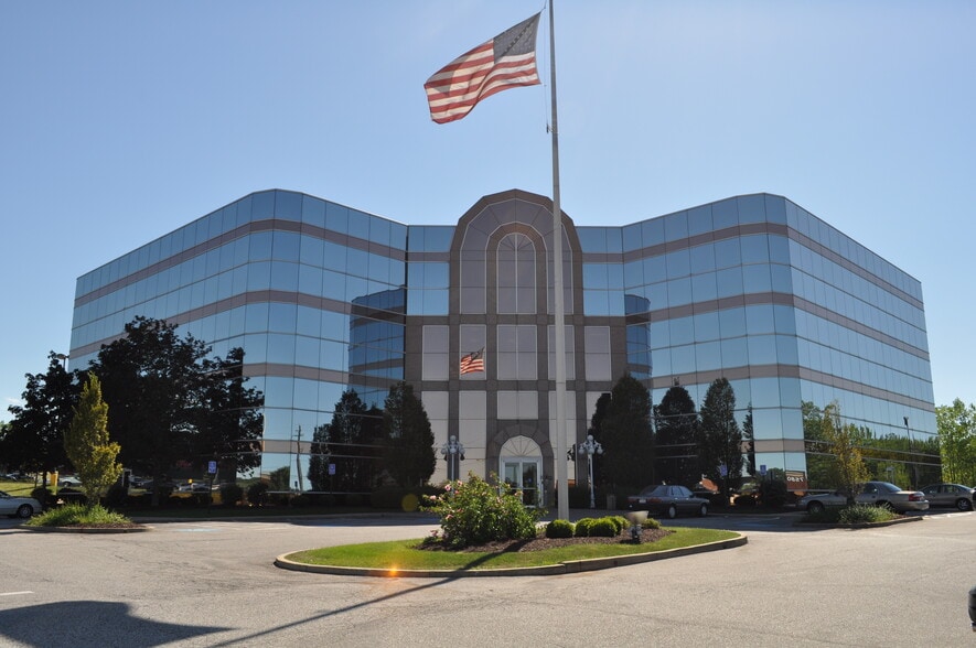 7575 Northcliff Ave, Brooklyn, OH for lease - Building Photo - Image 1 of 4