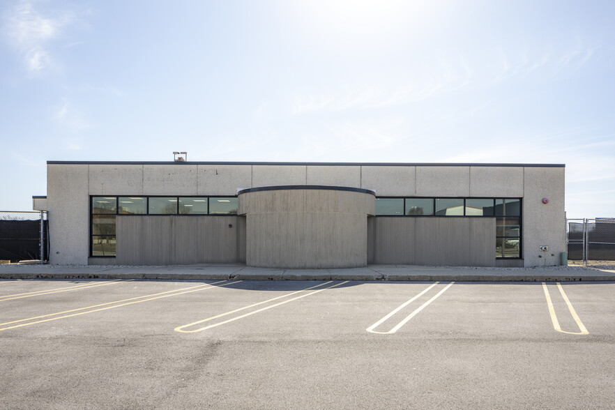 344 St. Paul Blvd, Carol Stream, IL for lease - Building Photo - Image 3 of 9