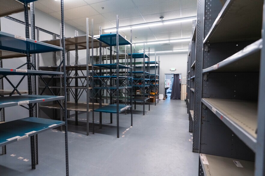 6701 Moravia Park Dr, Baltimore, MD for lease - Interior Photo - Image 3 of 8