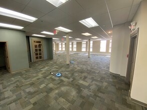 222 Main St, Racine, WI for lease Interior Photo- Image 2 of 7