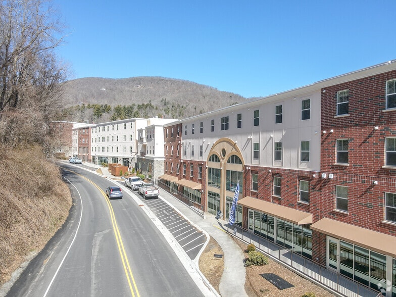 144 Poplar Grove Rd, Boone, NC 28607 Rivers Walk