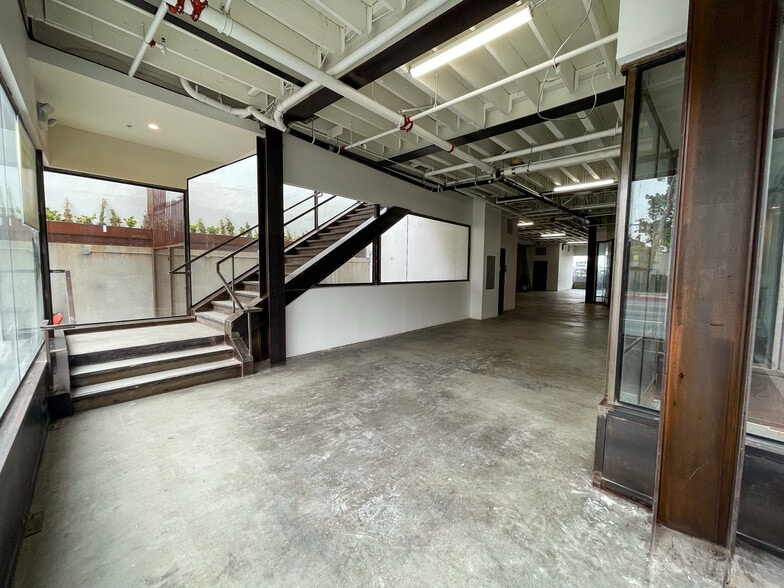 8463-8465 Melrose Ave, West Hollywood, CA for lease - Building Photo - Image 3 of 16