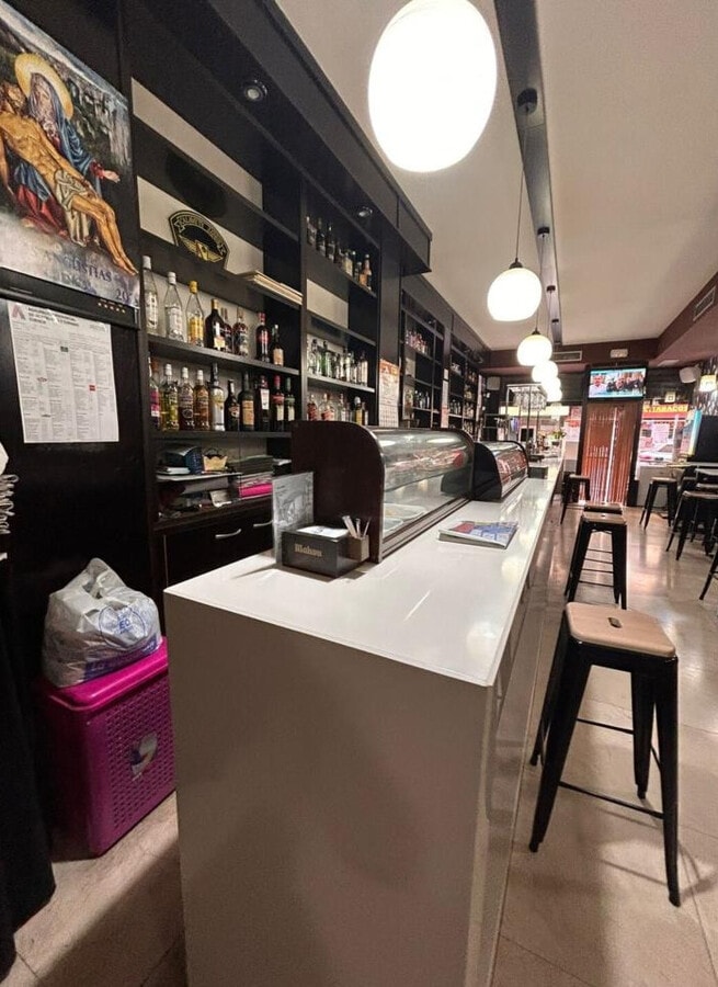 Cuenca, CUE 16001 - Unit 01 -  - Interior Photo - Image 1 of 9