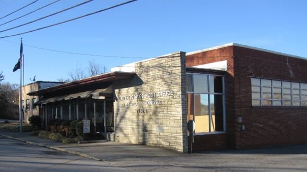 102 W Main St, Hartsville, TN for sale - Building Photo - Image 1 of 1