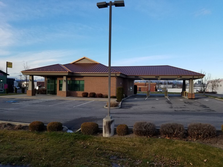 1729 E Seltice Way, Post Falls, ID for sale - Building Photo - Image 1 of 1