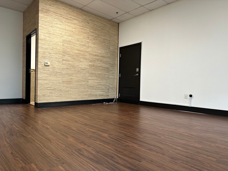 11338-11388 Knott Ave, Garden Grove, CA for lease - Interior Photo - Image 2 of 7