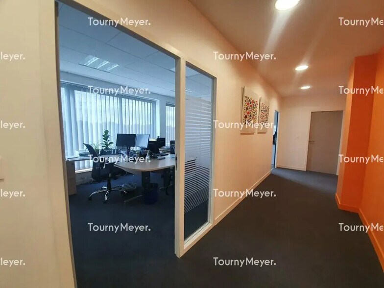 Office in Quimperlé for lease - Building Photo - Image 3 of 7