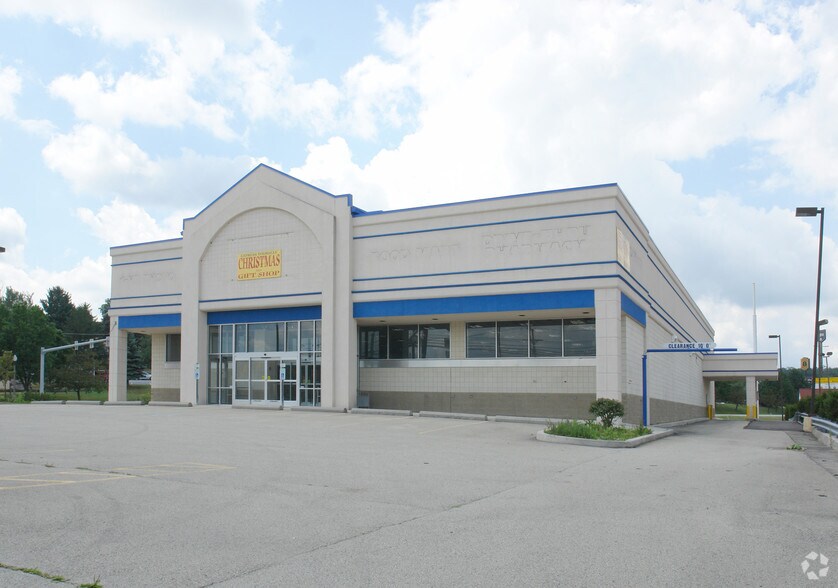 915 N Center Ave, Somerset, PA for lease - Primary Photo - Image 1 of 11
