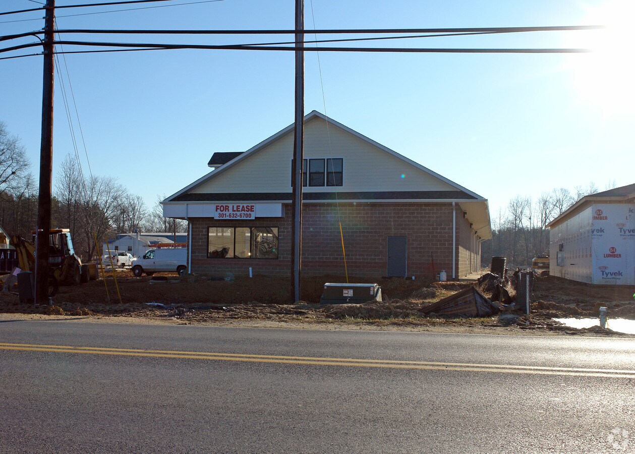 2290 Old Washington Rd, Waldorf, MD 20601