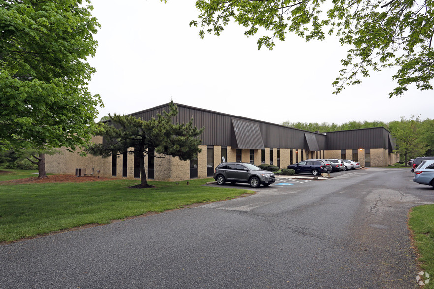 500 Turner Industrial Way, Aston, PA for lease - Primary Photo - Image 1 of 5