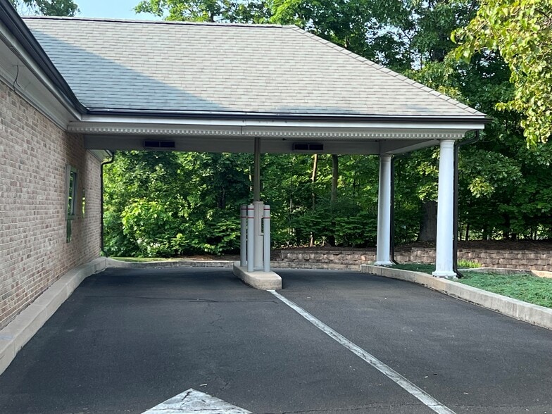 100 Progress Dr, Doylestown, PA 18901 COMMERCIAL BUILDING