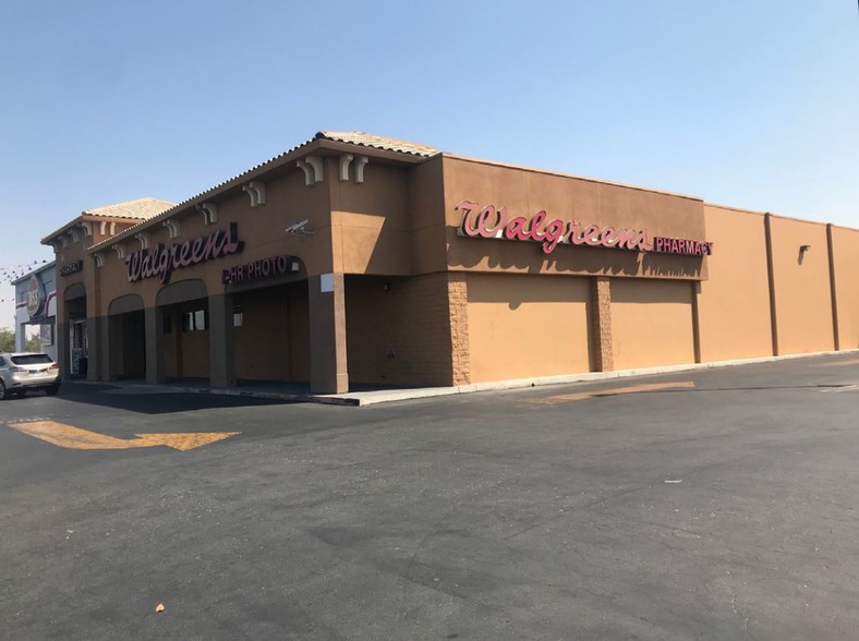 40 Chester Ave, Bakersfield, CA for lease - Primary Photo - Image 1 of 4