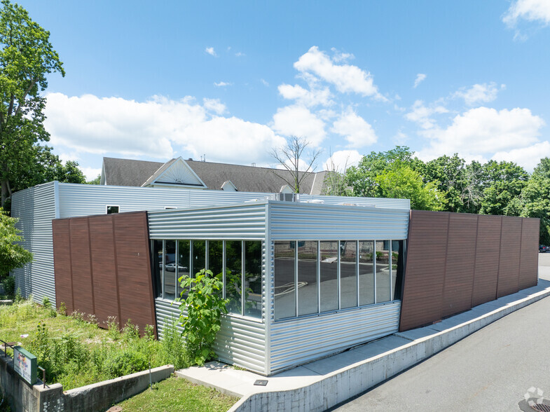 41 Forest Ave, Glen Cove, NY for lease - Primary Photo - Image 1 of 11