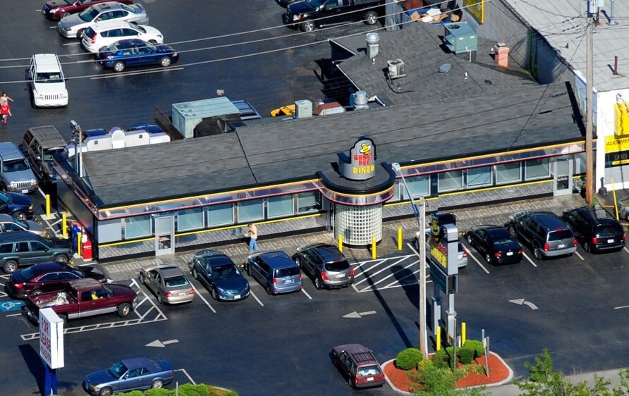 Investment Portfolio portfolio of 3 properties for sale on LoopNet.com - Building Photo - Image 1 of 3