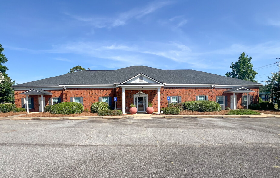 1201 Stuart Ave, Albany, GA 31707 - NW Albany Executive Office | LoopNet