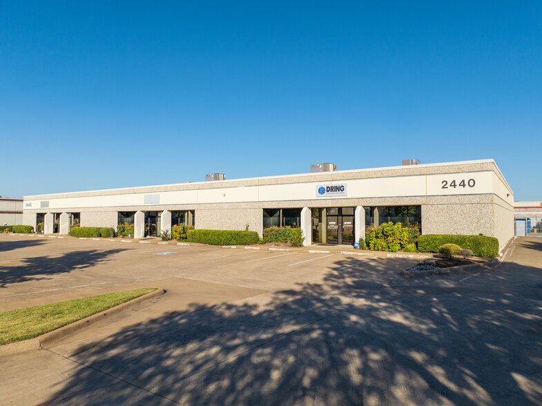 2440 Lacy Ln, Carrollton, TX for lease - Building Photo - Image 3 of 6