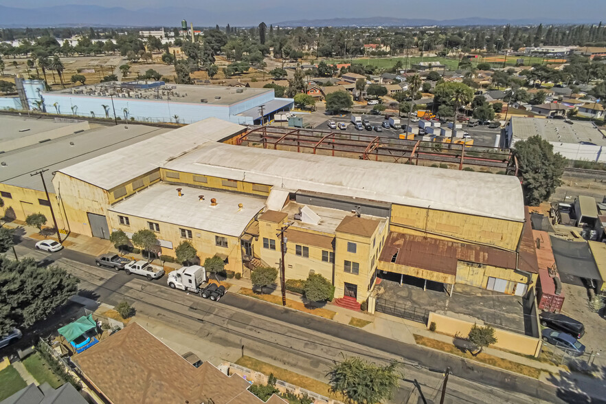 11810 Center St, South Gate, CA for sale - Aerial - Image 3 of 15