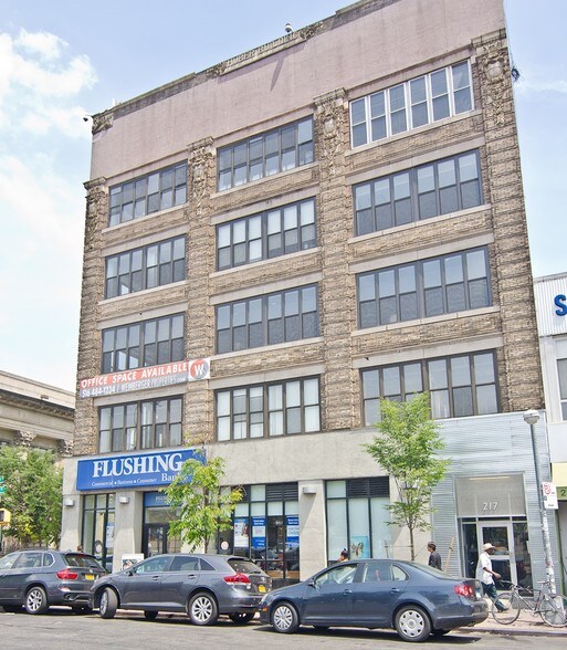 217 Havemeyer St, Brooklyn, NY for lease - Building Photo - Image 1 of 10