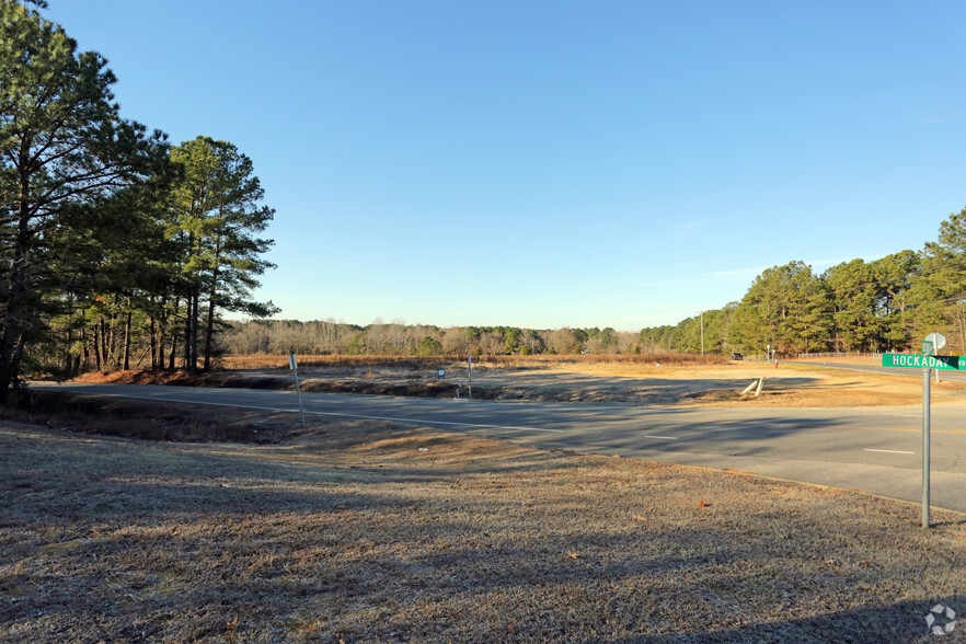 1306 Hockaday Rd, Four Oaks, NC for sale - Primary Photo - Image 1 of 1