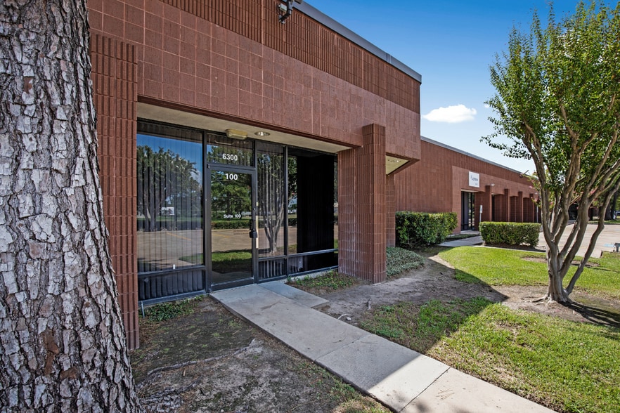 6300 Rothway St, Houston, TX for lease - Building Photo - Image 3 of 11