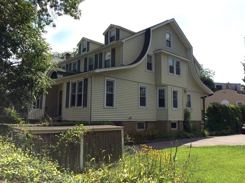 448 Manville Rd, Pleasantville, NY for sale - Primary Photo - Image 1 of 1