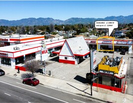 8628 Woodman Ave, Pacoima CA - Convenience Store