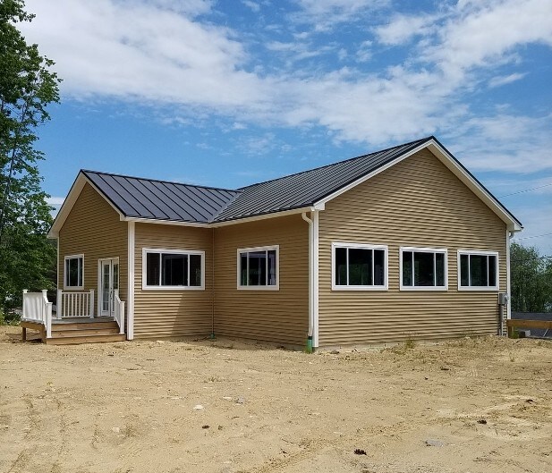 580 Laconia Rd, Tilton, NH 03276