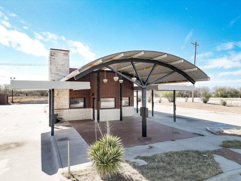 6280 Highway 281, Three Rivers, TX for sale - Building Photo - Image 1 of 25