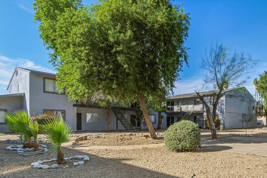 2602 W Glenrosa Ave, Phoenix, AZ for sale - Building Photo - Image 1 of 8