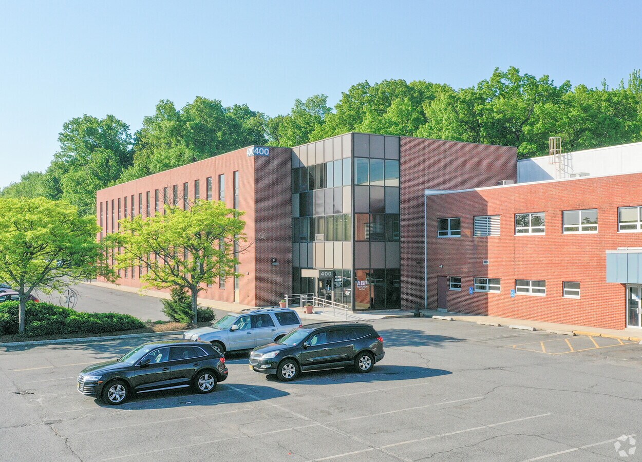 1460 Livingston Ave, North Brunswick, NJ 08902 Building 400