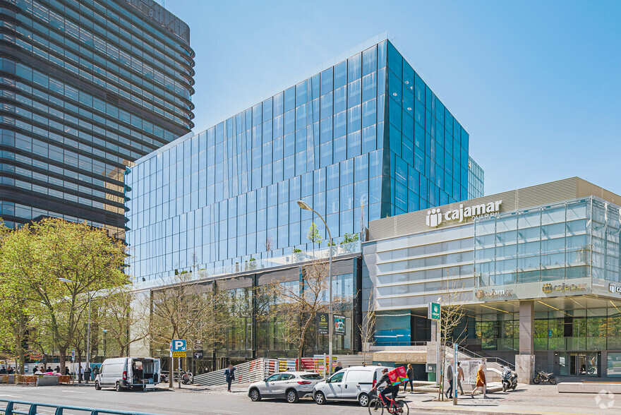 Paseo Castellana, 85, Madrid, Madrid for lease - Primary Photo - Image 1 of 4