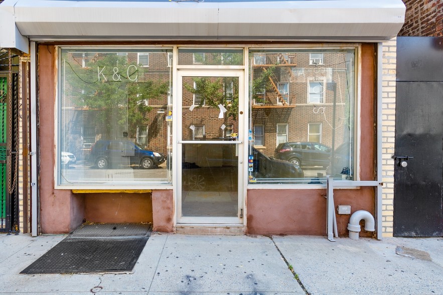 384 S 2nd St, Brooklyn, NY for sale - Primary Photo - Image 1 of 1