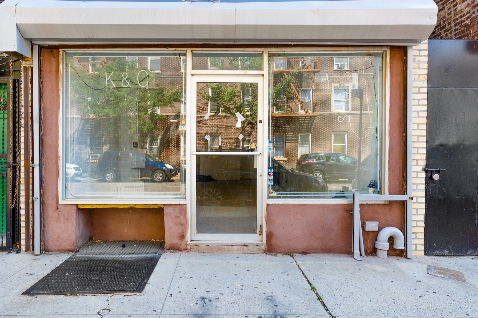 384 S 2nd St, Brooklyn, NY for sale Primary Photo- Image 1 of 1