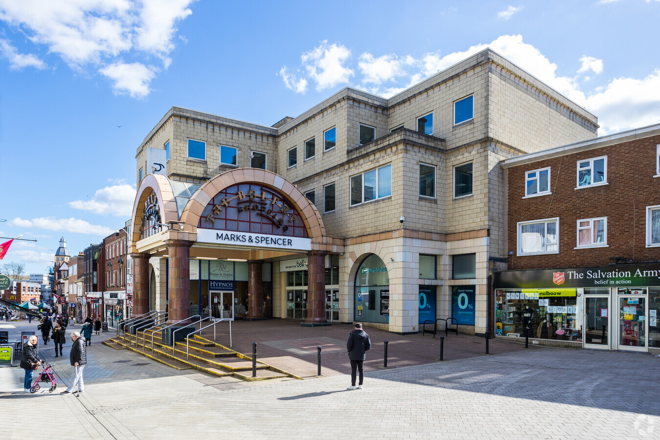 Station Rd, Redhill, RH1 1SE - The Belfry Shopping Centre | LoopNet