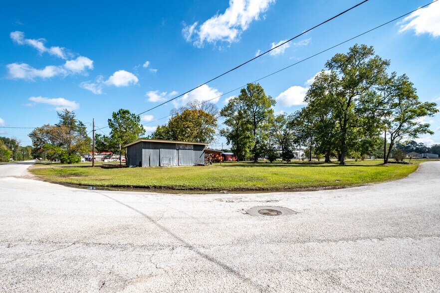 0 Hwy 150 & S Ross Ave, Shepherd, TX 77371