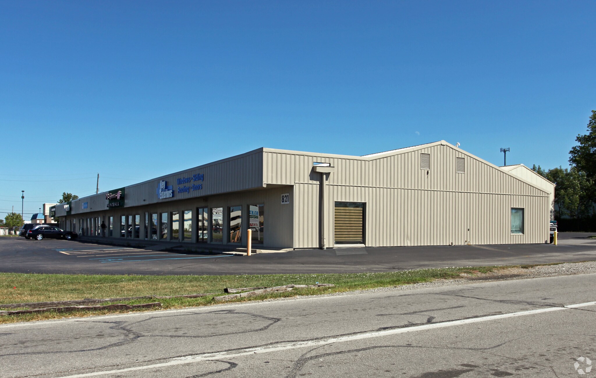 821 W Coliseum Blvd, Fort Wayne, IN for sale Primary Photo- Image 1 of 1