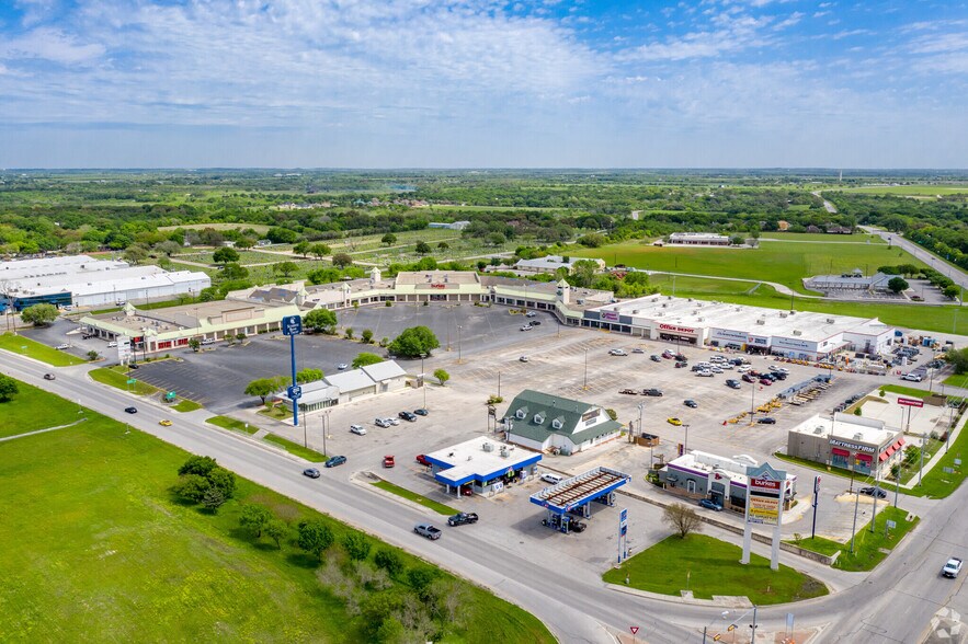 1500 E Court St, Seguin, TX for lease - Aerial - Image 3 of 5